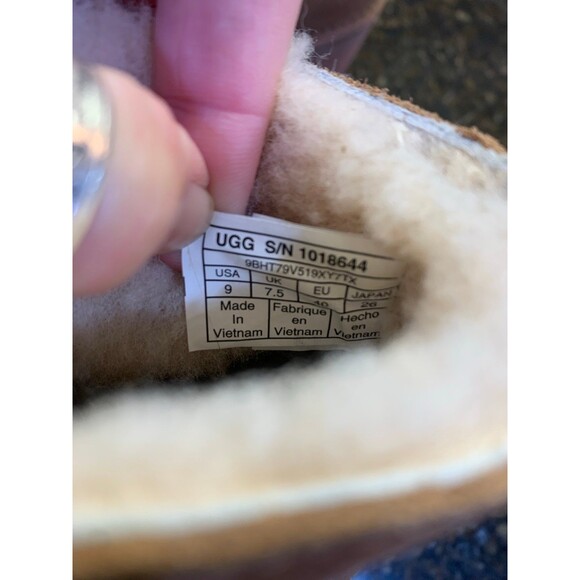 FIRM Ugg Australia Women's Kasen II Boots Size 9 EUC - Picture 5 of 9